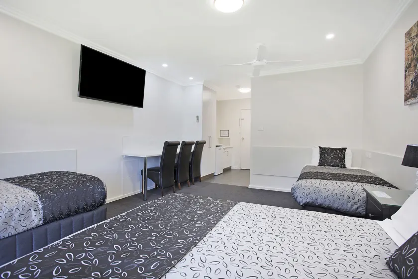 Comfort Inn May Park - Image 1