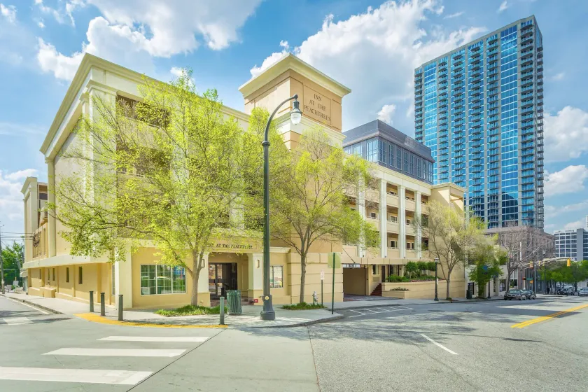 Inn at the Peachtrees, an Ascend Collection Hotel - Image 1