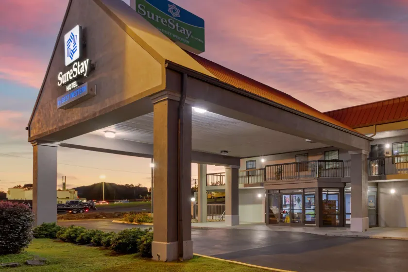 SureStay Hotel by Best Western Lenoir City - Image 1