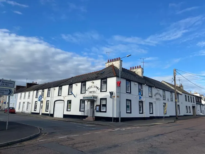 The Kings Arms Hotel - Image 1
