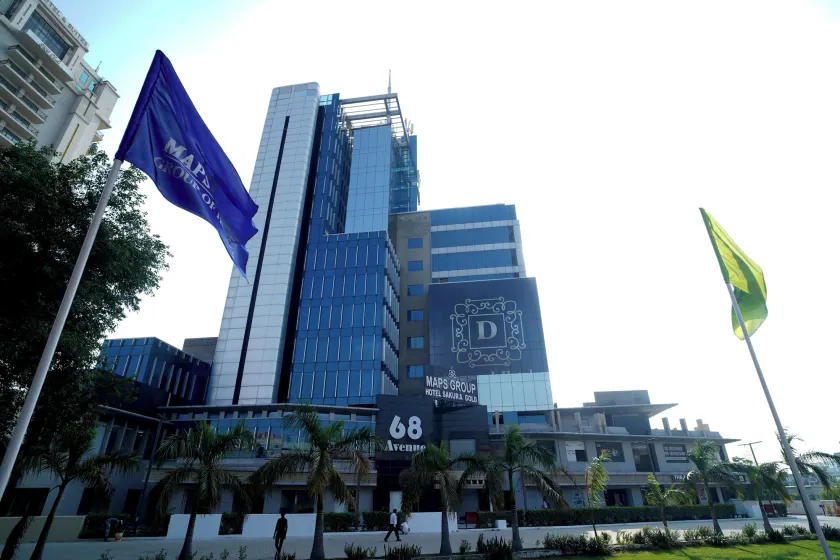 Hotel Sakura Gold - Image 1