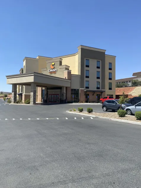 Comfort Suites St George - University Area - Image 1
