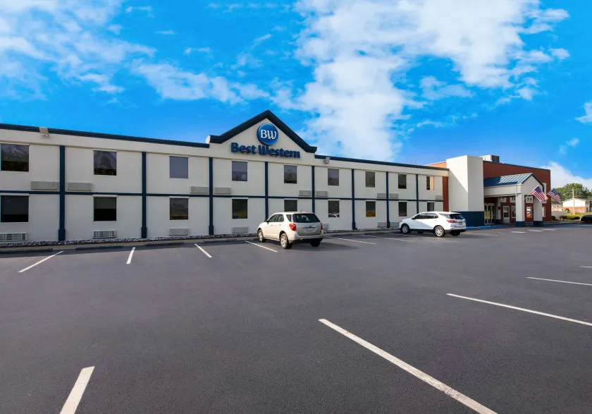 Best Western Adena Inn - Image 1