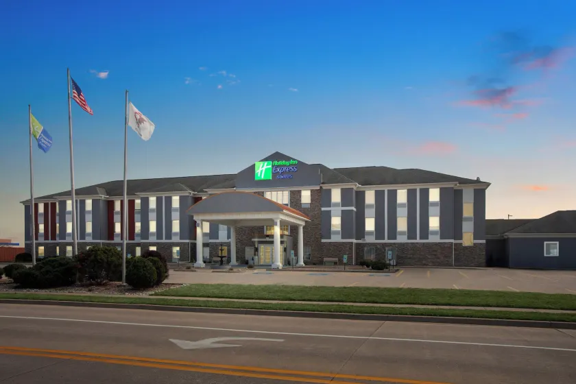 Holiday Inn Express Hotel & Suites Bloomington-Normal University Area by IHG - Image 1