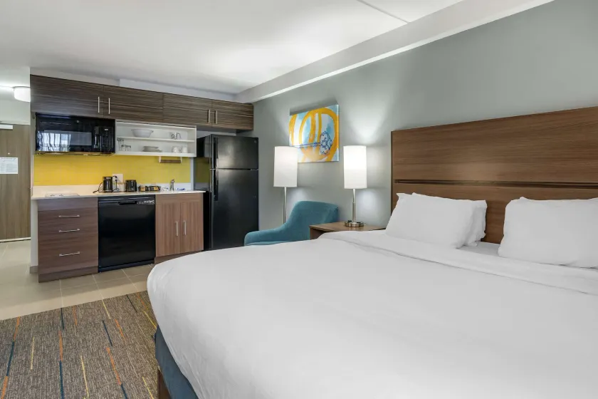 MainStay Suites Lexington I-75 - Image 1