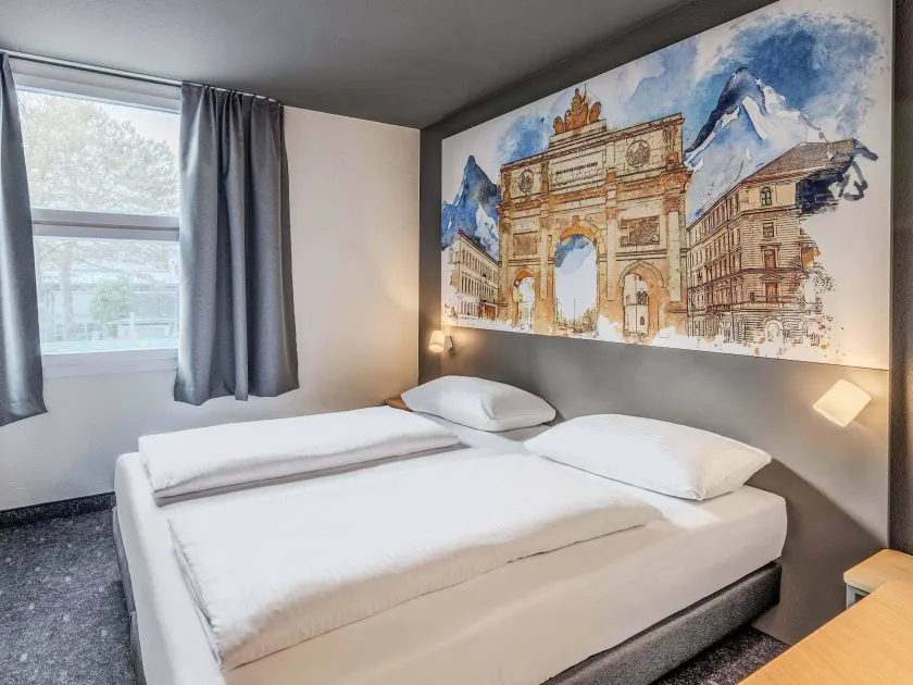B&B HOTEL München-Schwabing - Image 1