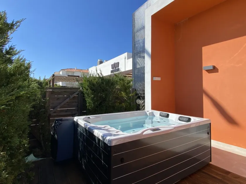 RIDE Surf Resort & Spa Peniche - Image 1