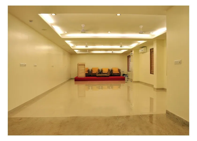 Hotel Rithanns - Lobby
