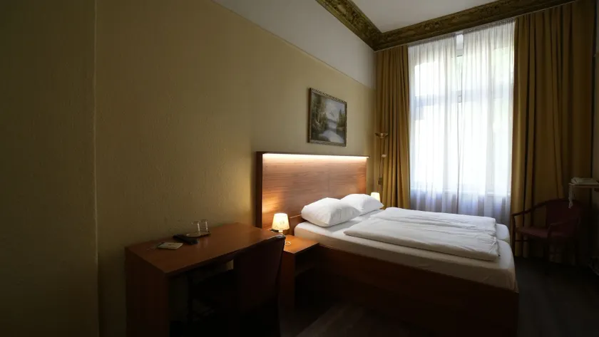 Hotel AI Königshof - Image 1