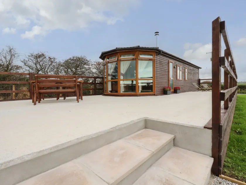 Sycamore Lodge - Image 1