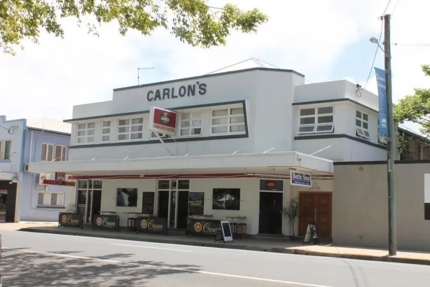 Carlon's Hotel - Image 1