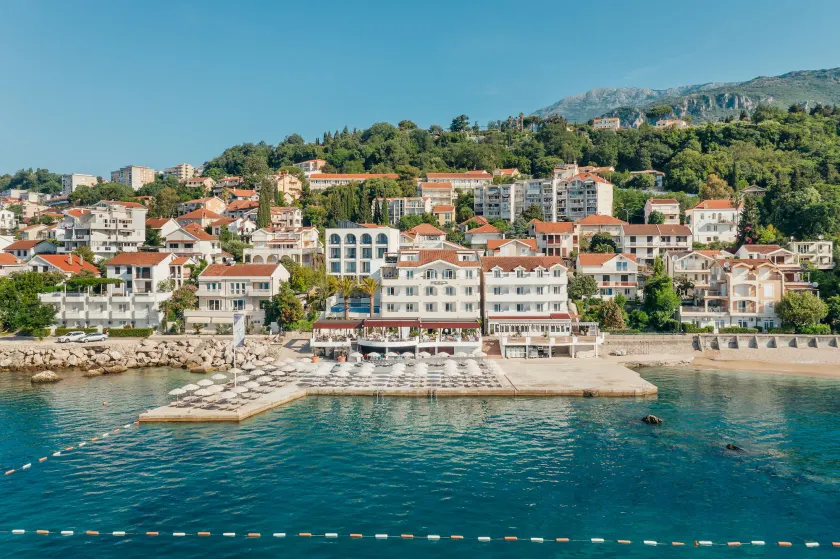 Hotel Perla - Annexes - Image 1