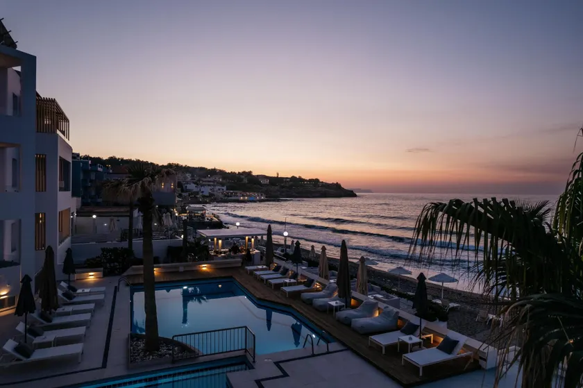 Petradi Beach Lounge Hotel - Image 1