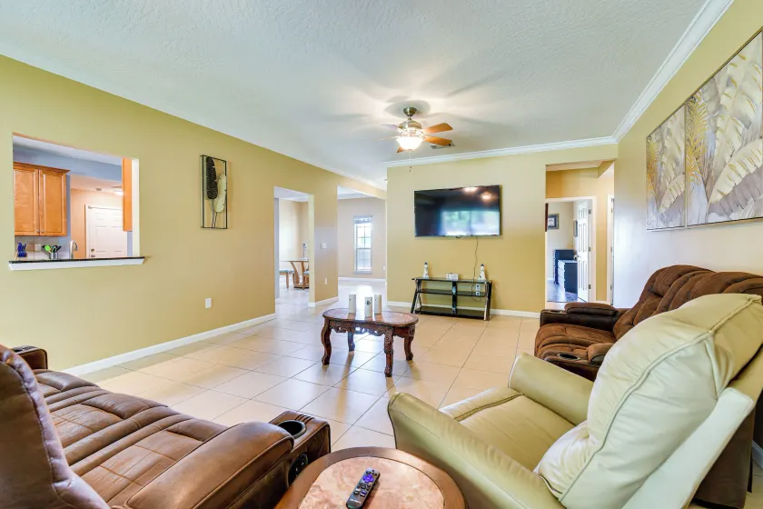 Crestview Vacation Rental: Day Trip to Destin! - Image 1