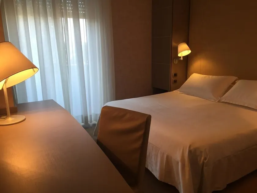 Hotel Gama - Image 1