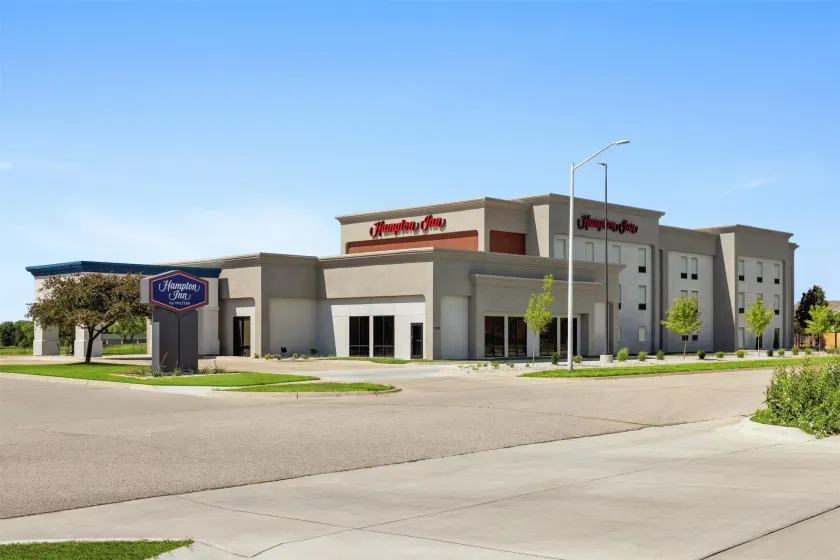 Hampton Inn Derby Wichita Southeast - Image 1