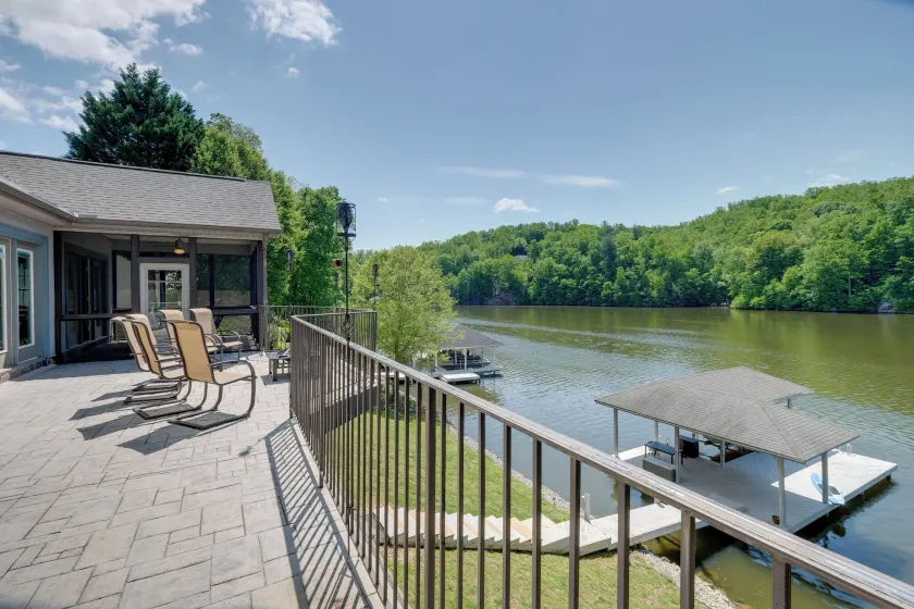 Waterfront Smith Mountain Lake Home w/ Boat Dock! - Image 1