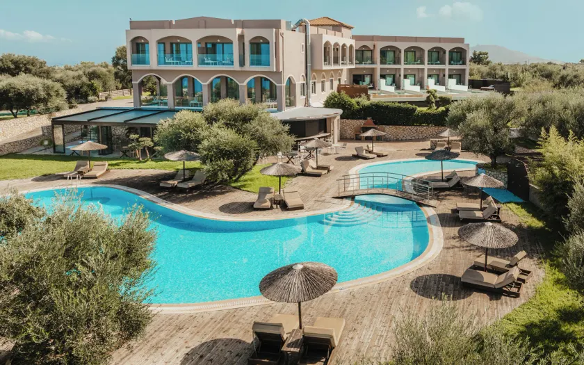 Elegance Luxury Executive Suites - Adults Only - Image 1