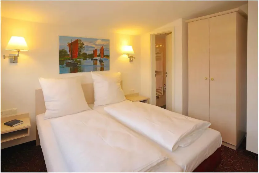 Hotel Blankenese - Image 1