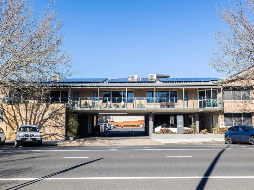 Mercure Orange - Image 1