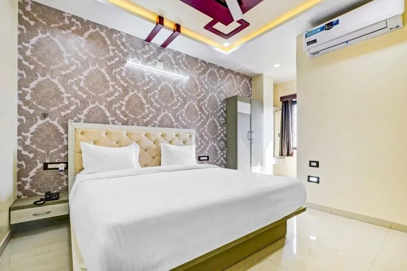 Hotel Sun Palace - Image 1