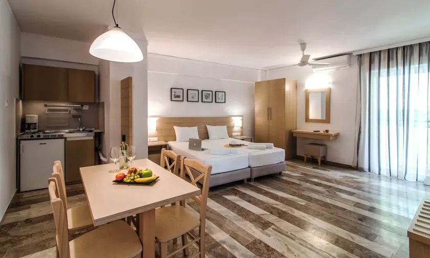 Polydoros Hotel Apartments - Image 1