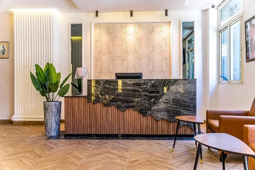 Hotel Les Ambassadeurs - Image 1