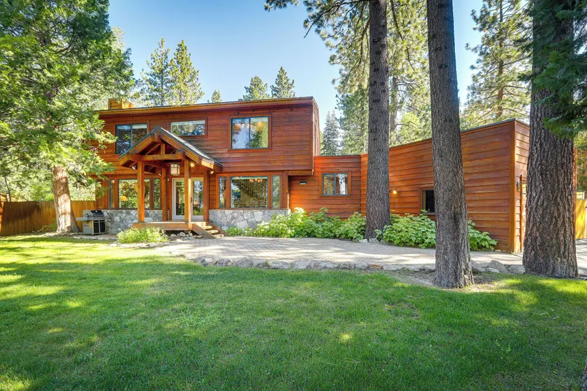 2 Mi to Lake Tahoe: Spacious & Serene Retreat! - Image 1