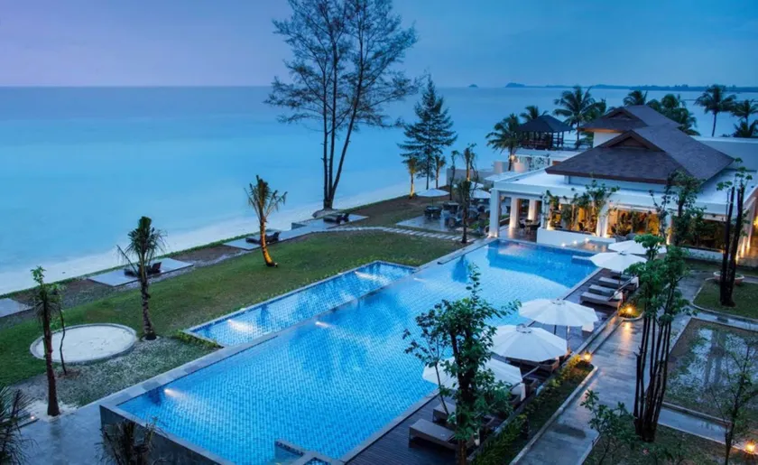 Hotel Santika Premiere Beach Resort Belitung - Image 1
