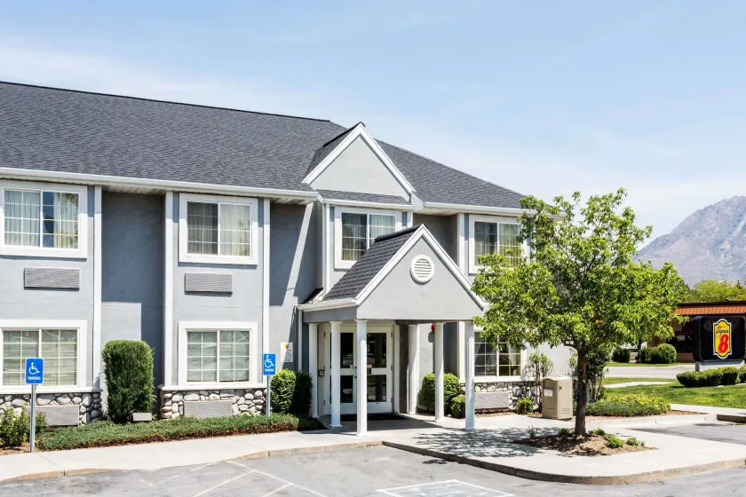 Royal Inn Midvale - Image 1