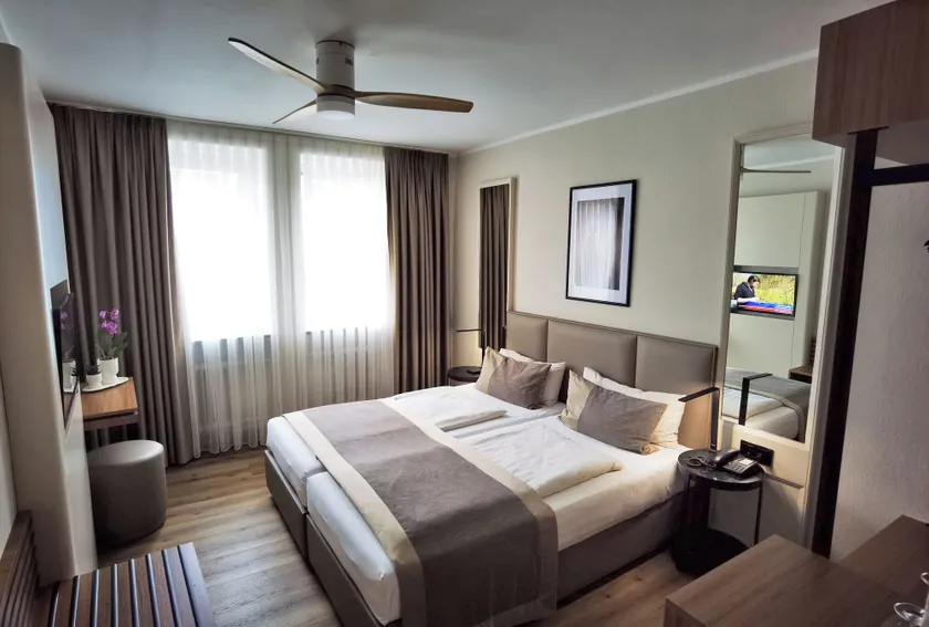 Hotel Italia - Image 1