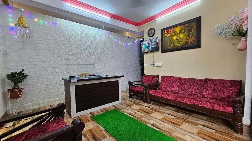 Poonam Grand - Lobby