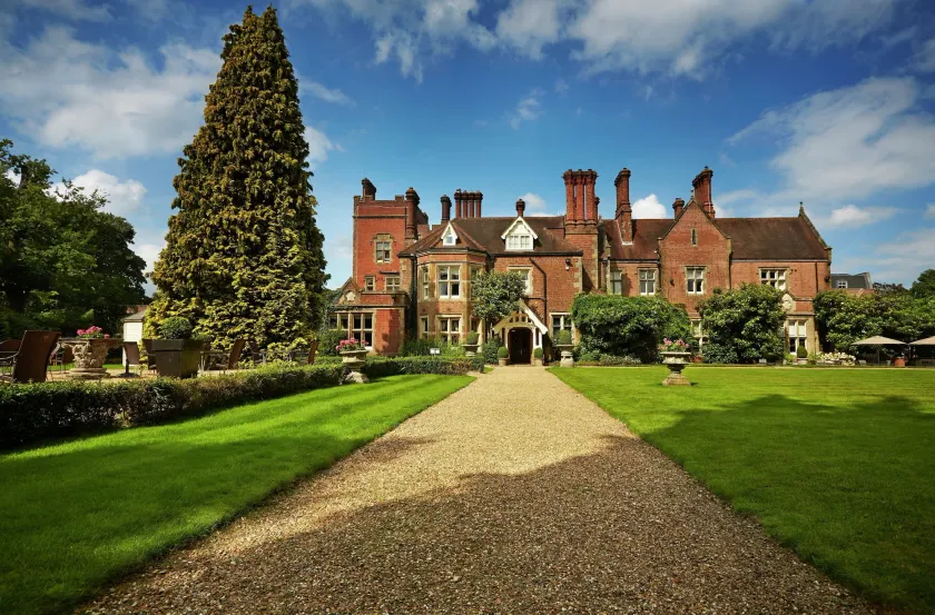Alexander House Hotel & Utopia Spa - Image 1