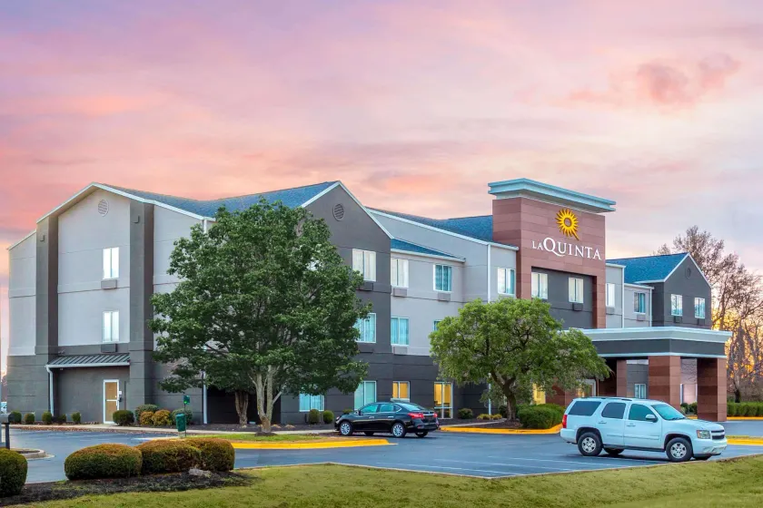 La Quinta by Wyndham Hopkinsville - Image 1