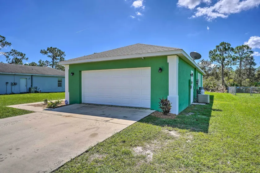 Sebring Gem: Close to Golf & Raceway - Interior