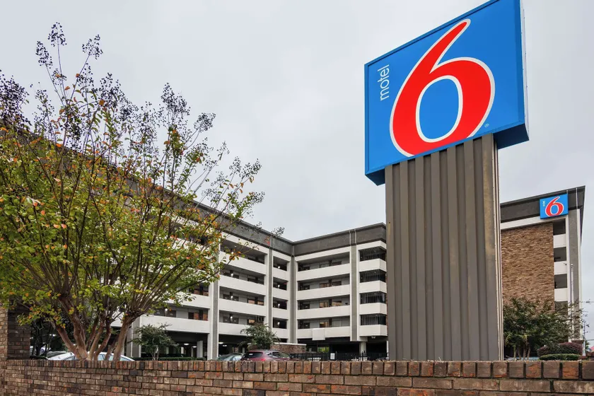 Motel 6-Columbus, GA - Downtown - Image 1