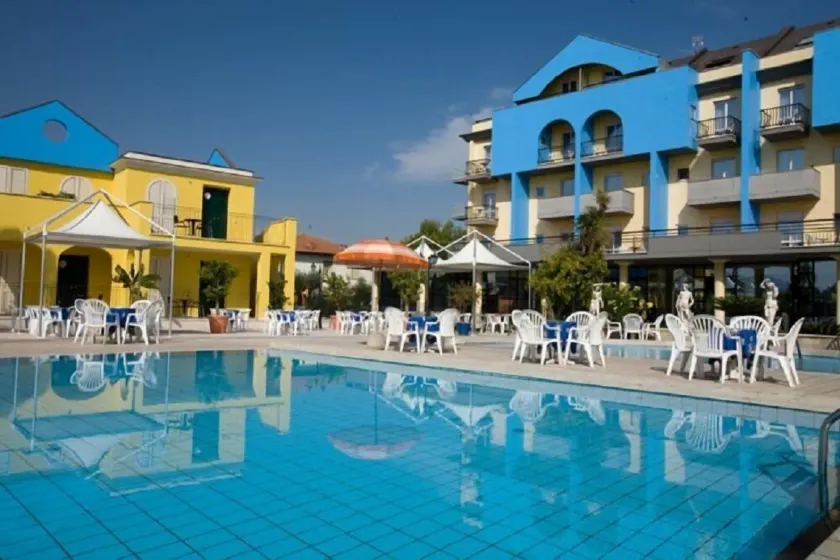 Hotel Parco Dei Principi - Image 1