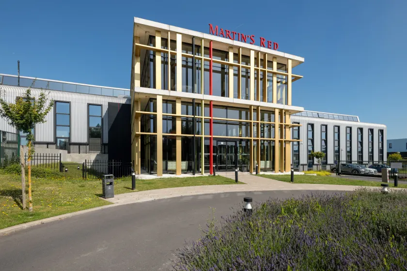 Martin's Red - Image 1