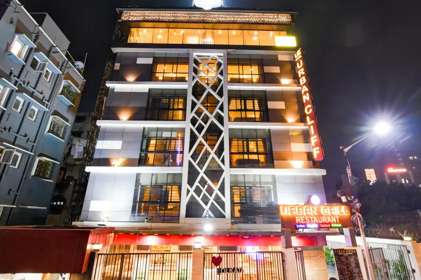 Urban Cliff Hotel - Image 1