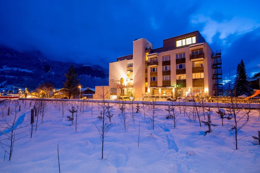 Hotel Sherlock Holmes "nur 200 m zur Gondelbahn Hasliberg" - Image 1