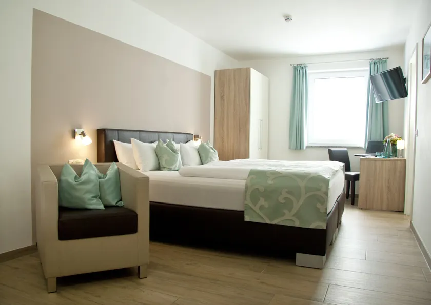 Hotel Claro Garni - Image 1
