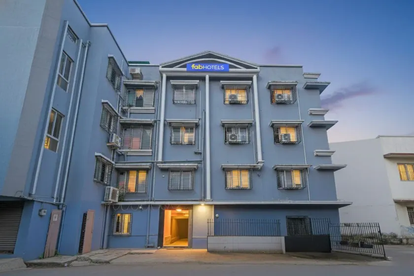 Hotel O Binayak Inn - Image 1