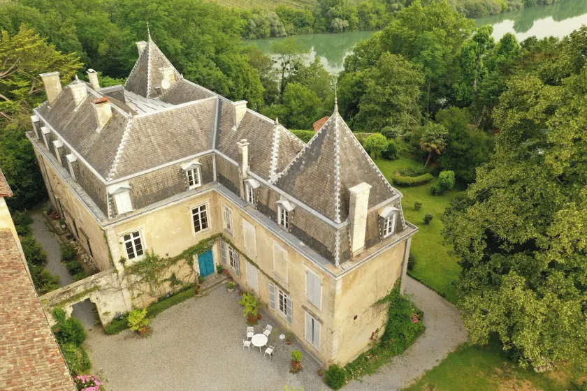Chateau d'Estrac - Image 1