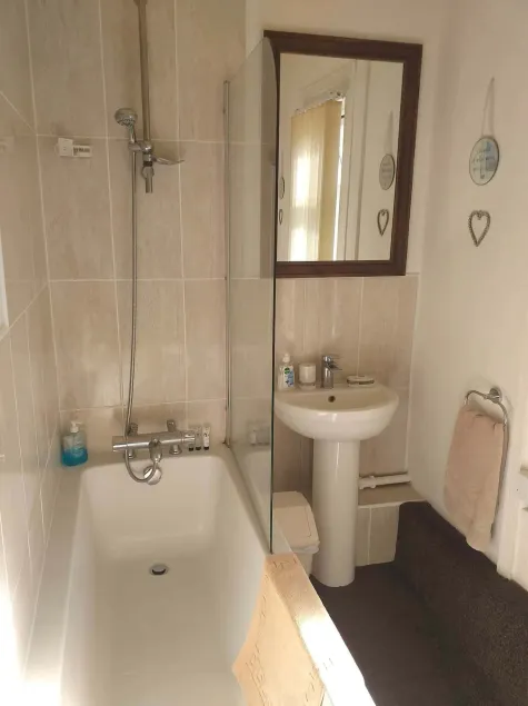 Bryn Coed Guest House - Image 1