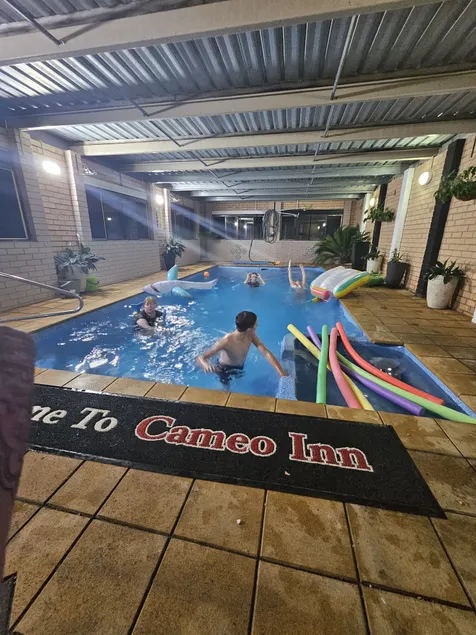 Cameo Inn Motel - Image 1