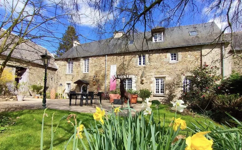Manoir Desnachez - Image 1