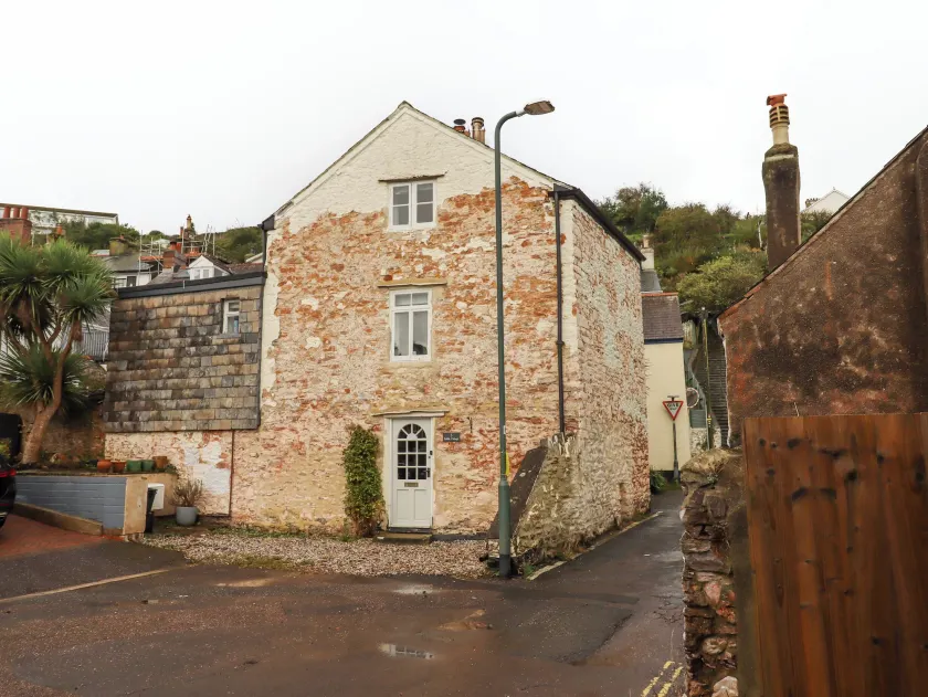 3 Pebble Cottage - Image 1