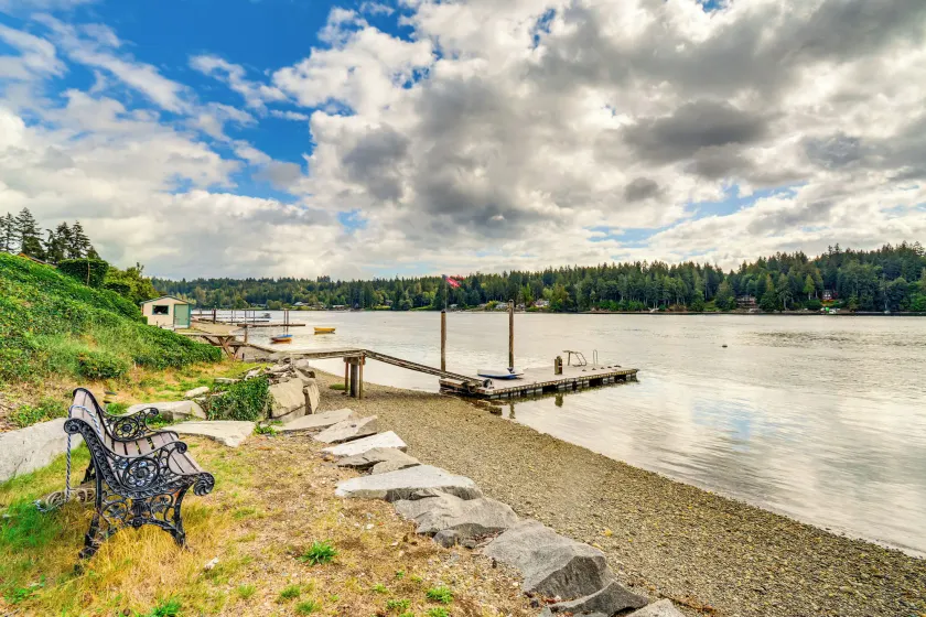 Bayfront Home w/ Private Beach in Vaughn! - Image 1