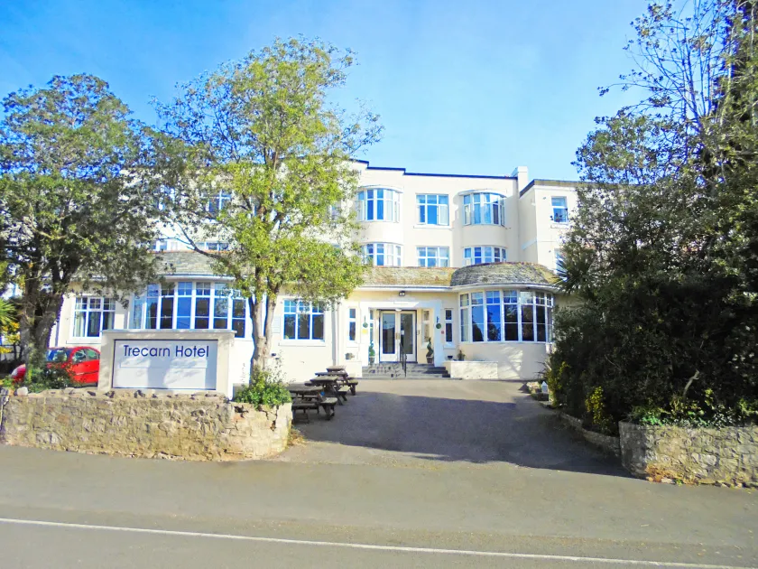 Trecarn Hotel - Image 1