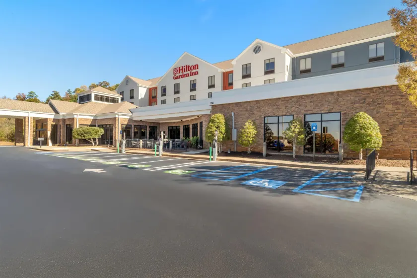 Hilton Garden Inn Cartersville - Image 1